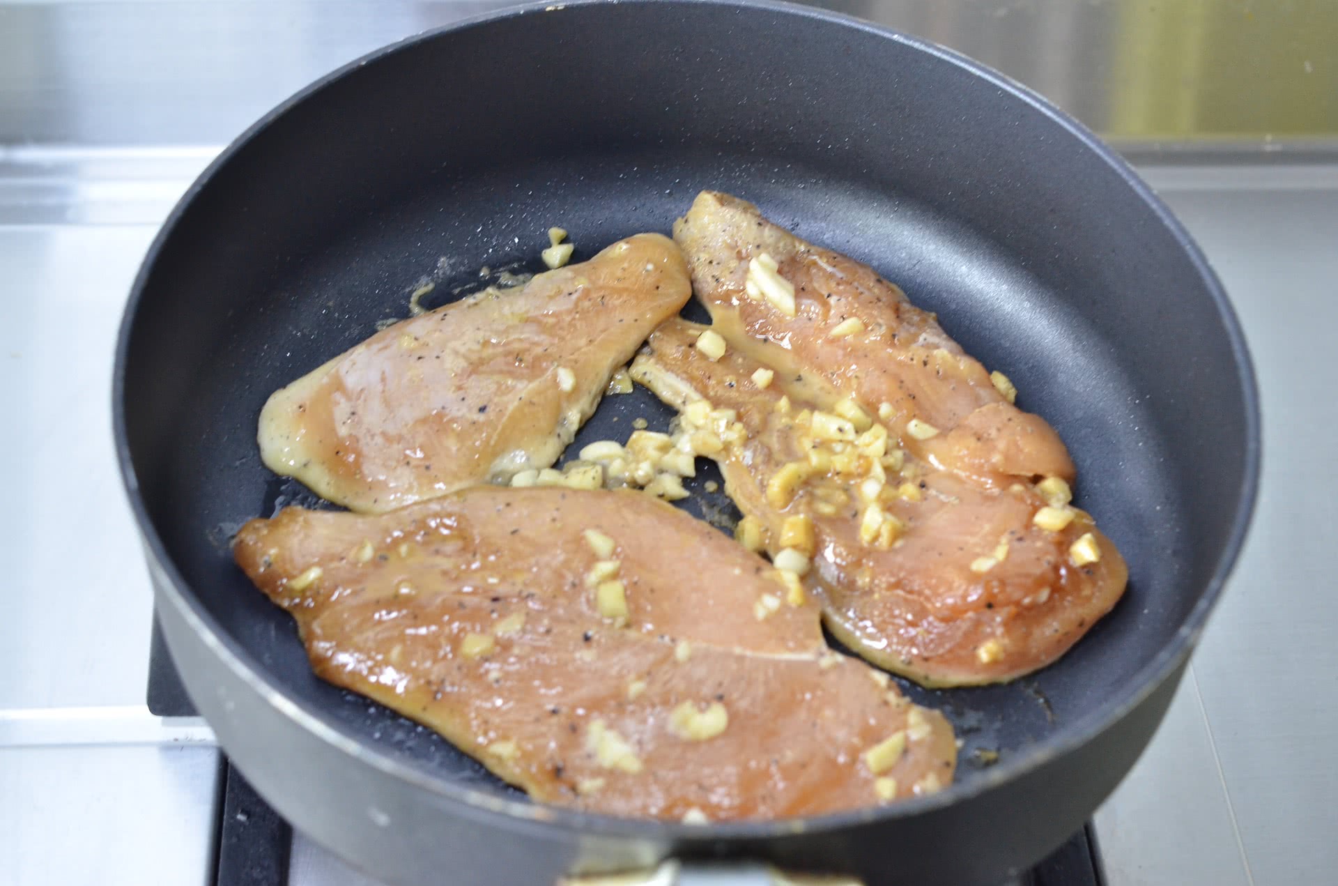 这样做的椒麻鸡块，出锅直流口水，又香又麻辣，做法还简单 - 哔哩哔哩