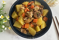 #感恩节烹饪挑战赛#土豆胡萝卜炖鸡块的做法