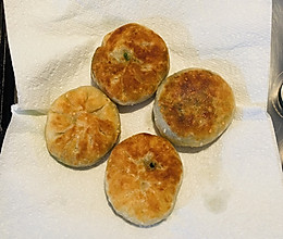 专治不爱吃菜宝宝：手抓饼版的“菠菜”盒子的做法
