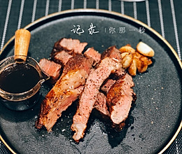 浓郁的红酒肉眼牛排的做法