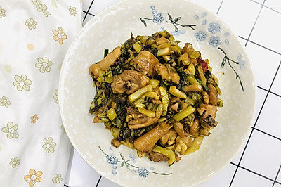 酸菜炒鸡腿肉