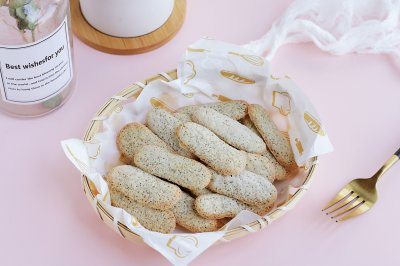 蓬松好吃的红茶手指饼干