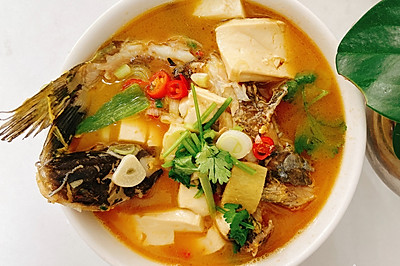 黄骨鱼炖豆腐