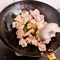 土豆笋子青豆烧排骨的做法图解8