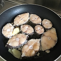 红烧银鳕鱼的做法图解3