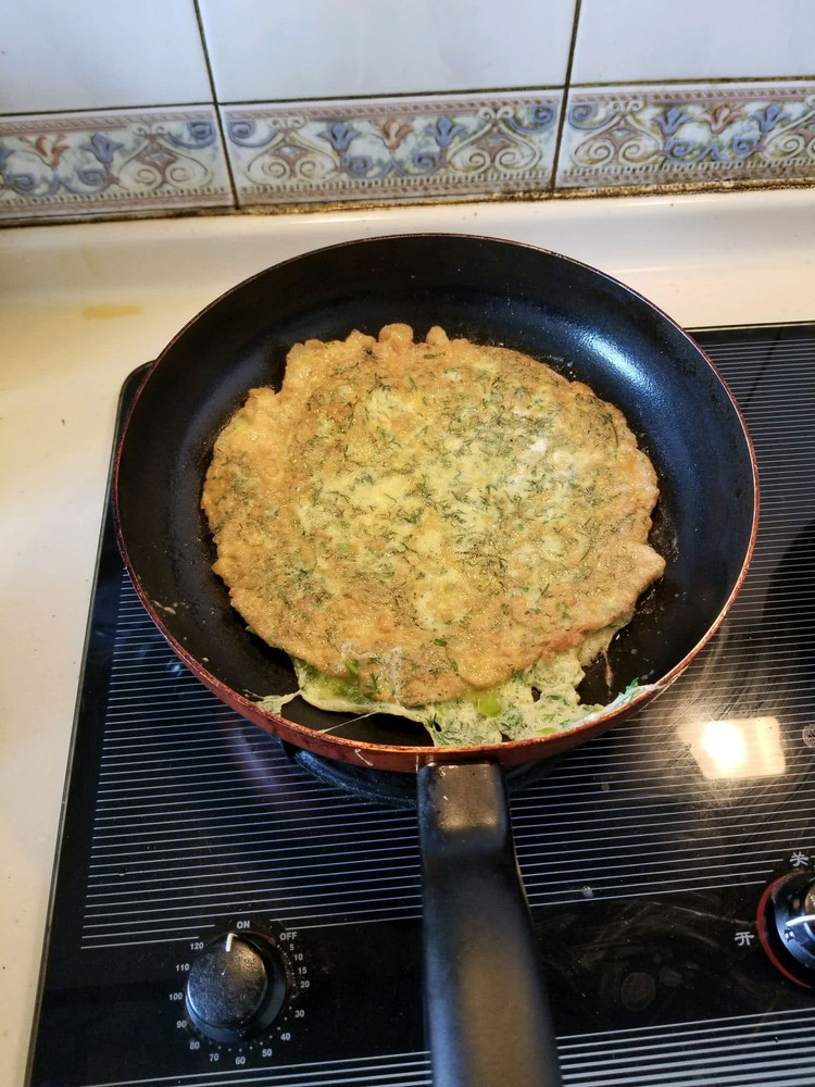 茴香鸡蛋饼的做法