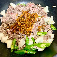 酸辣白菜绘肥牛的做法图解4