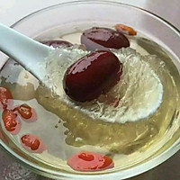 冰糖红枣炖燕窝的做法图解3