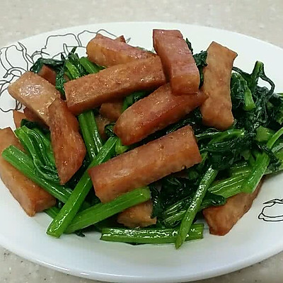 午餐肉炒芹菜