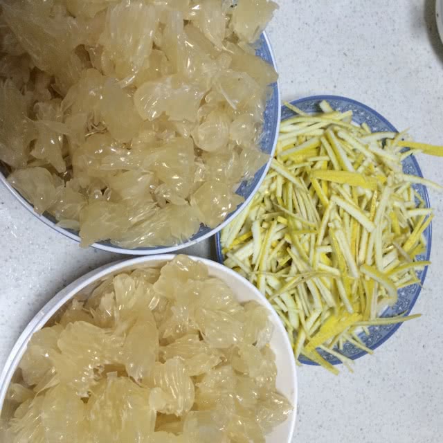 自制蜂蜜柚子茶的做法图解2