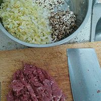 白菜香菇豆干肉包的做法图解2