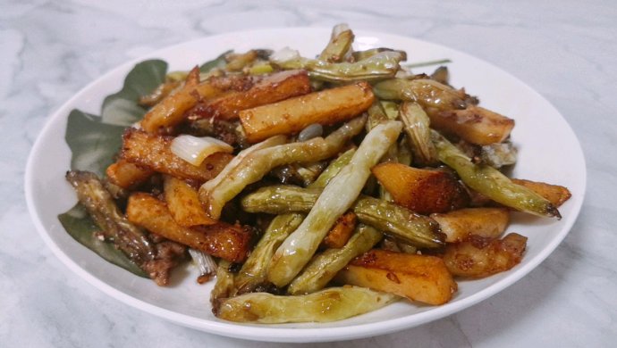 干煸豆角土豆