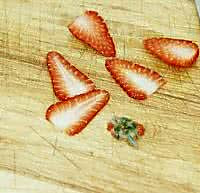 夏日最佳饮品菠萝草莓奶昔·墨屿_的做法图解14