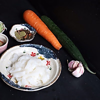 香辣诱惑的红油拌卷粉，附万能香料红油制作#硬核菜谱制作人#的做法图解1