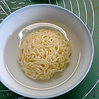 #i上冬日 吃在e起# 茄汁牛肉方便面的做法图解4