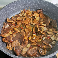 家乡萝卜干炒五花肉的做法图解8