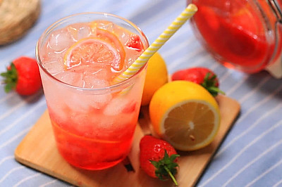 草莓柠檬水－迷迭香