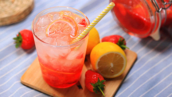 草莓柠檬水－迷迭香