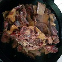 家常版的啤酒鸭的做法图解1