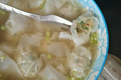 鲜虾大肉小混沌（宝宝菜谱）