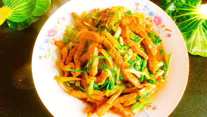 水芹炒牛肉丝