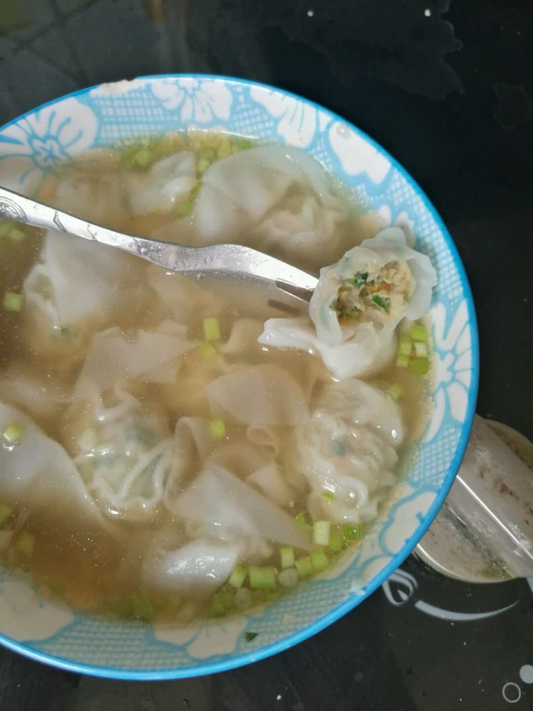 鲜虾大肉小混沌（宝宝菜谱）的做法