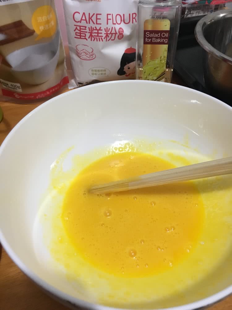 爱上易小焙从伊妈蛋糕卷开始的做法图解2