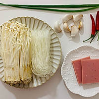 蒜蓉粉丝金针菇的做法图解1