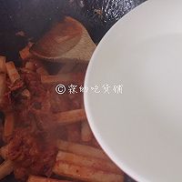 泡菜培根炒年糕的做法图解9