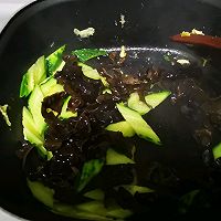 瓜片木耳炒鸡蛋的做法图解6