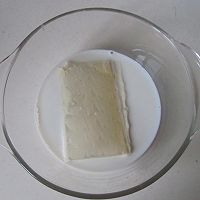 花瓣抹茶慕斯蛋糕的做法图解4