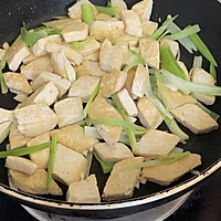 家常小炒—大葱炒豆腐的做法图解4
