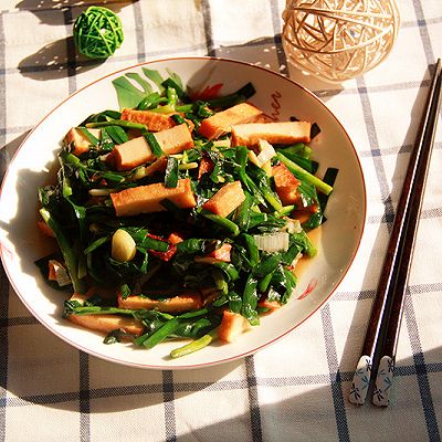 鱼豆腐炒韭菜