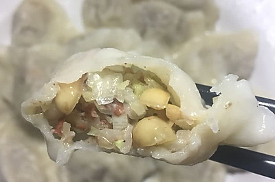 白菜花生素水饺