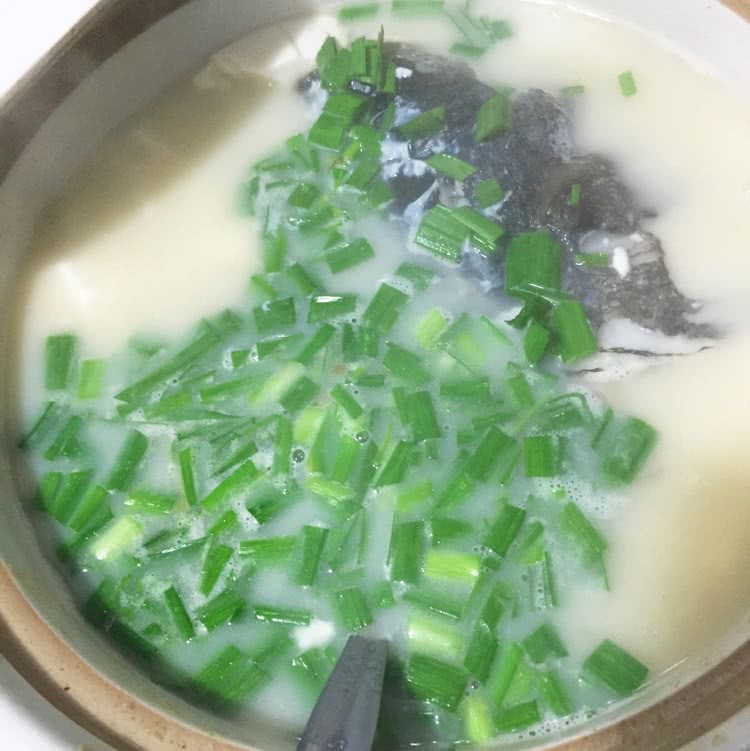 鱼头二吃之一胖头鱼豆腐汤的做法图解4