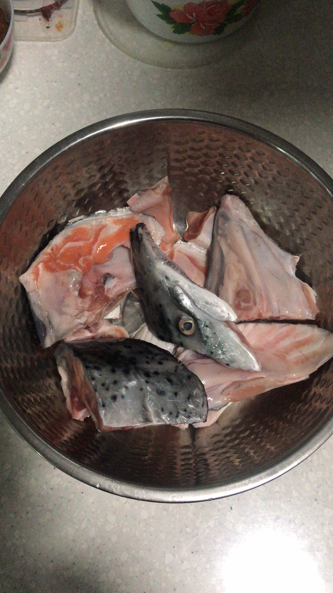 煎三文鱼头怎么做_煎三文鱼头的做法_豆果美食