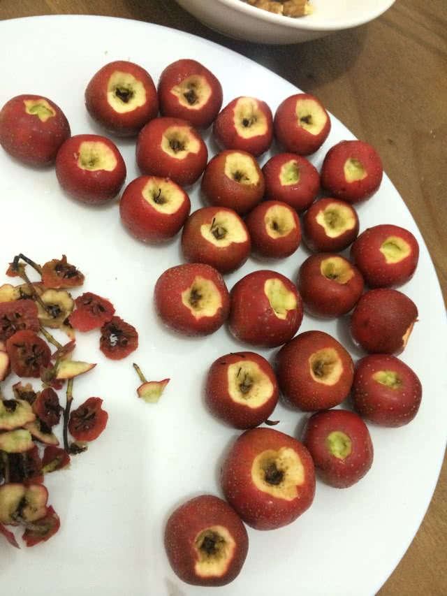 冰糖葫芦的做法图解2