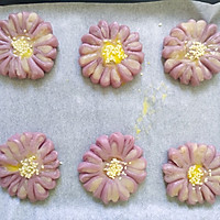 紫薯花朵豆沙酥饼的做法图解11