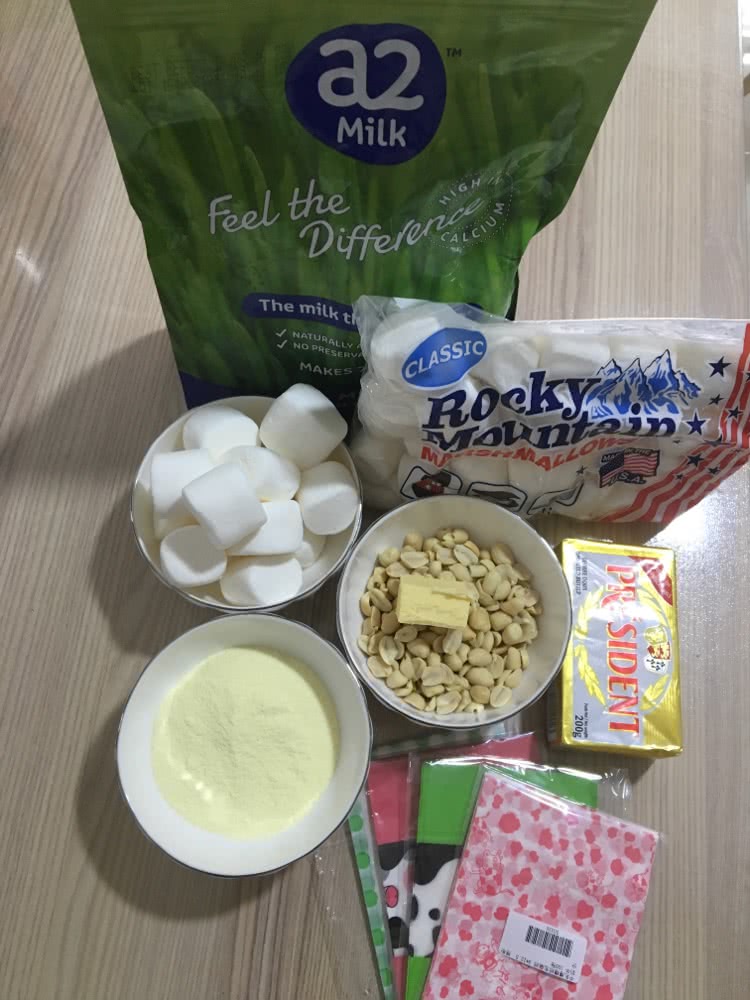 过年就吃牛轧糖^_^的做法图解1