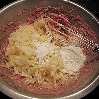 牛肉土豆饼的做法图解2