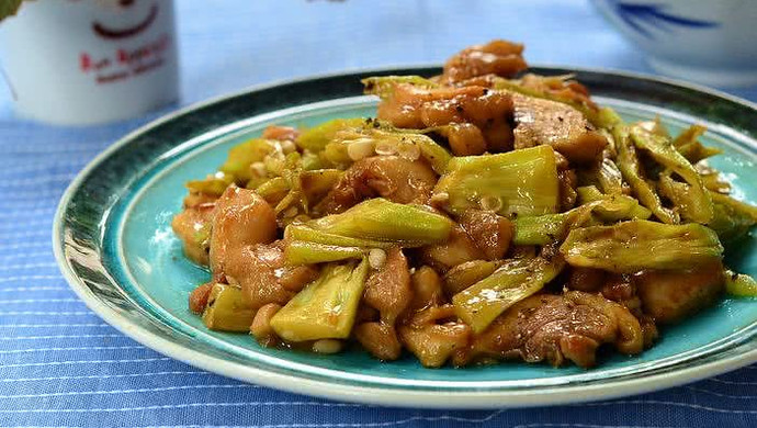 【黑椒秋葵炒鸡肉】夏季照样让你一再添饭的惹味小炒