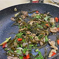 下饭神器 海带炒牛肉的做法图解5