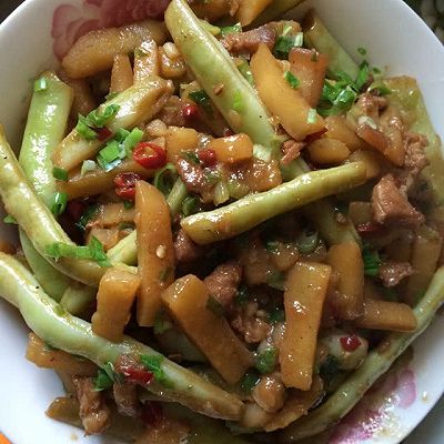 土豆炖豆角