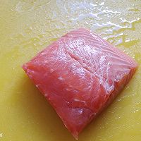 北欧三文鱼汤的做法图解2