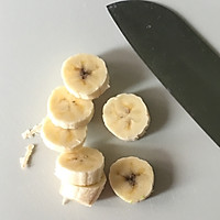宝宝辅食之牛油果香蕉泥的做法图解3