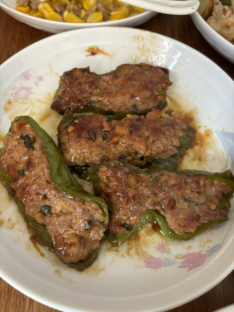 一个能干半碗饭的青椒酿肉的做法