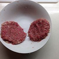 经典牛肉汉堡的做法图解7