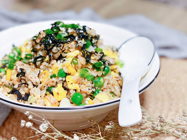 金枪鱼紫菜炒饭