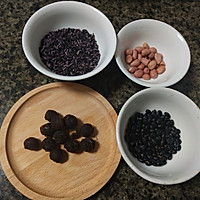黑豆紫米粥的做法图解1