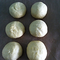 虎皮葡萄干奶酥面包的做法图解3